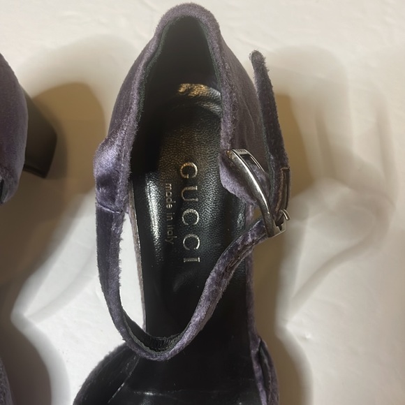 Gucci Light Purple Velvet Ankle Strap Block Heels size 36 C with Dustbag - Picture 5 of 7